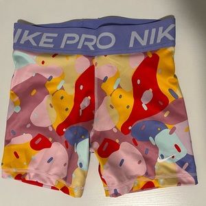 Nike Stretch Shorts💛